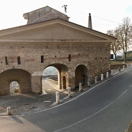The Little House In Apartament
