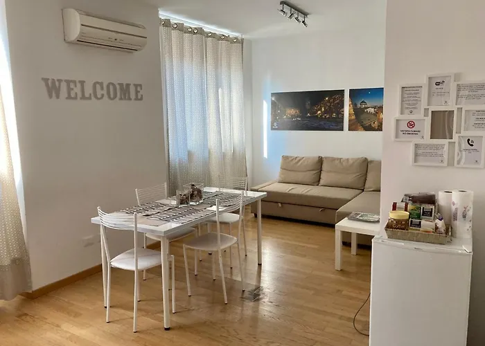 Apartament The Little House In Bergamo