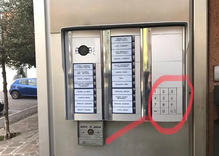 The Little House In Apartament Bergamo